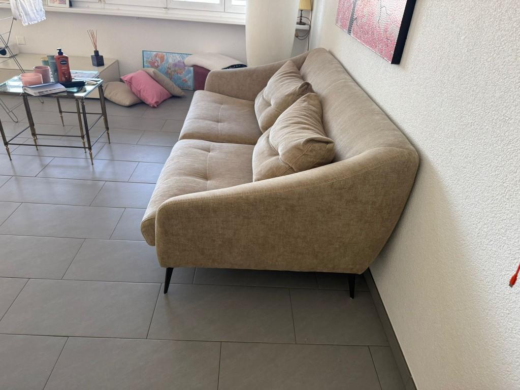 Schönes beiges Sofa zu verkaufen in Horgen in Horgen - Bild 1
