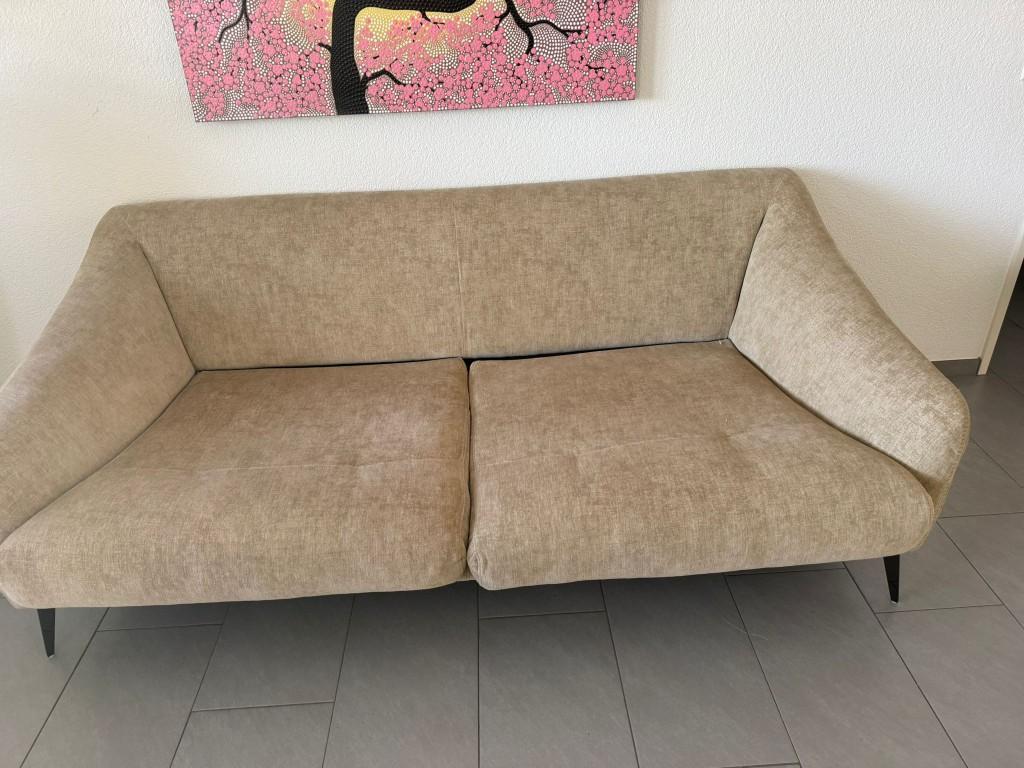 Schönes beiges Sofa zu verkaufen in Horgen in Horgen - Bild 3