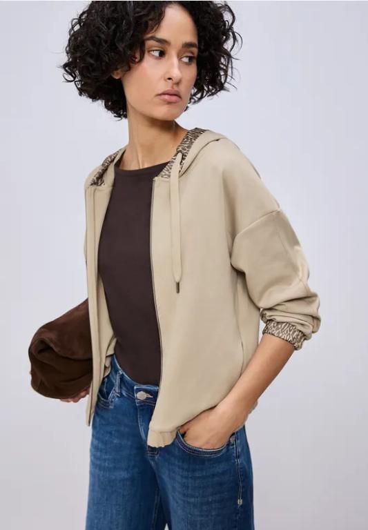 Silk-Look Hoodie Jacke in Urdorf - Bild 1