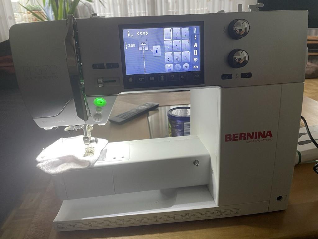 BERNINA b570 QE Nähmaschine in Köniz - Bild 1
