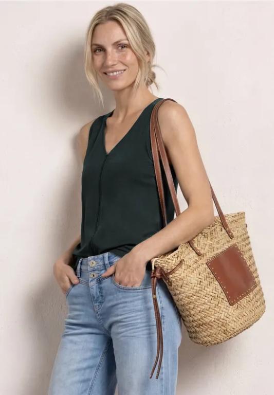 Top mit V-Neck und Crochet-Tape in Lenzburg - Bild 1