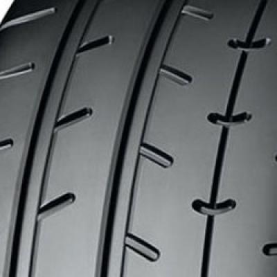 Yokohama Advan A052 235/40 R18 95Y in Münchenstein - Bild 1