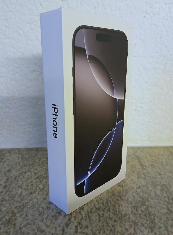 iPhone 16 Pro Max, Black Titanium, 512 GB - NEU/OV in Wattwil - Bild 1