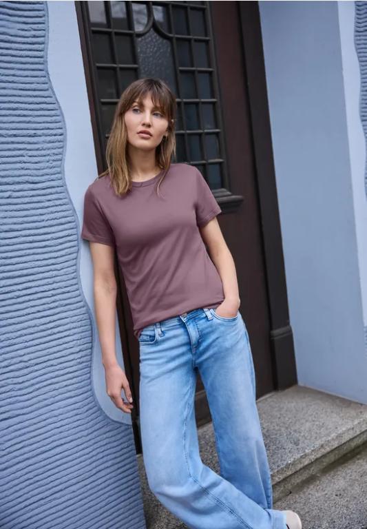 Basic T-Shirt mit Rundhals und Kurzarm in der Schweiz - Bild 1