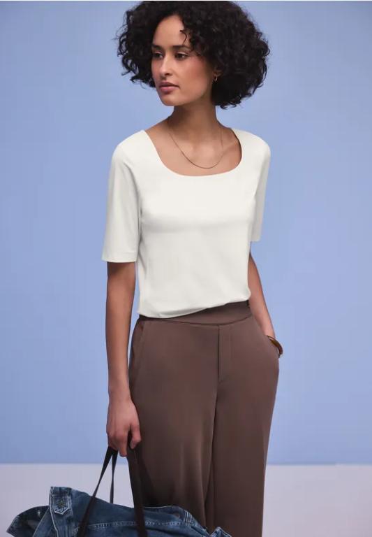 Basic Shirt in Köniz - Bild 1