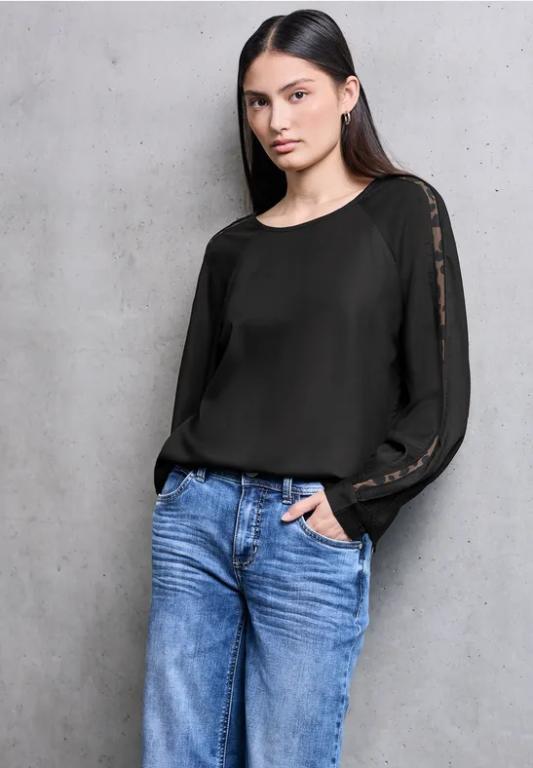 Raglan Bluse mit Tapedetails in Zofingen - Bild 1