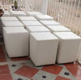 Alquiler de puff blanco cuadrado en Barranquilla para eventos