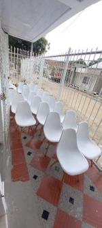 Alquiler de sillas eames para eventos en Barranquilla