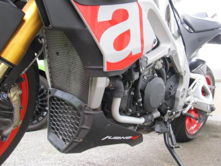 Aprilia Tuono Factory V4 in Spiez - Bild 7