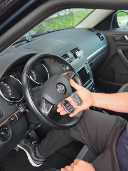 Autoöffnung, Türöffnung, Tresorservice + Schlüssel mit Chip & Im in Aesch - Bild 3