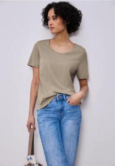 Basic T-Shirt aus Jersey in Aarau - Bild 1