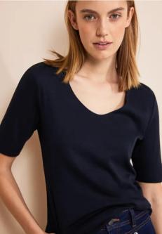 Basic T-Shirt mit blickdichter Front in Liestal - Bild 1