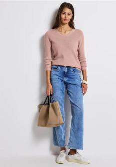 Basic V-Neck Pullover in Chur - Bild 1