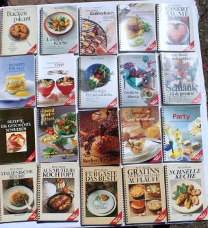 Betty Bossi 24 Ringbücher sowie 1 Wok Buch und 13 Sachbücher in Bremgarten - Bild 1