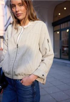 Blouson mit Zipper und Streifen in Uzwil - Bild 1