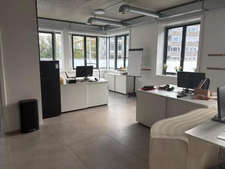 Büro zur Miete in Mett / Bureau à louer à Mâche in Biel - Bild 1