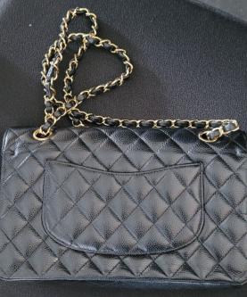 Chanel Classic Flap Medium Tasche in Genf - Bild 3