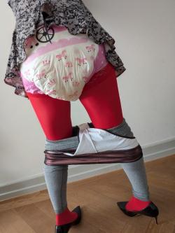 DWT Crossdresser mit Windelfetisch sucht in Bern - Bild 10