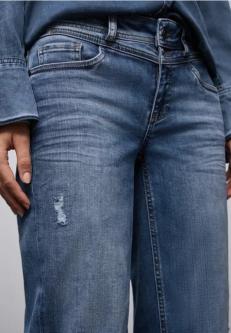 Destroyed Look Jeans in Winterthur - Bild 1