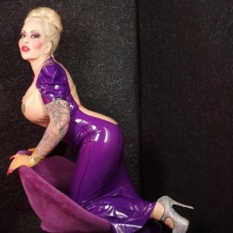 Dominatrix Noa Hypnotica ab dem 29.12. in Mels in Mels - Bild 8