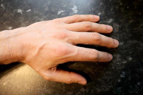 Du wirsch gern mit dä händ und Finger verwöhnt TG-Date in Buchs - Bild 1
