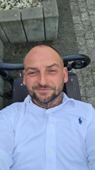 Ein Mann sucht eine Frau in Bern - Bild 1