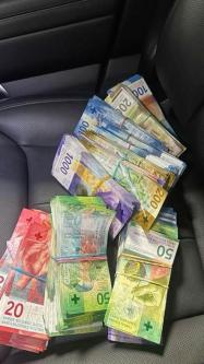 Ein bisschen Luxus – ganz ohne Verpflichtungen sugardaddy in Bassersdorf - Bild 1