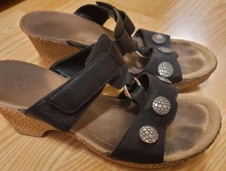 Einer Frau gerne Ihre Füsse und /oder Ihre Schuhe Küssen (ofi) in Thun - Bild 13