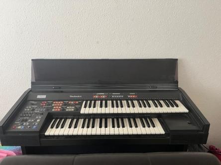 Elektronische heimorgel in Reinach - Bild 1