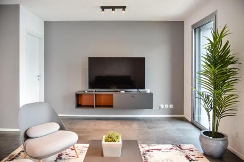 Front Lake Apartment Meli With View Nl-00002798 in Lyss - Bild 1