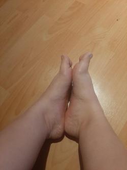 Fussbilder und Videos für deine Vorlieben in Neuhausem - Bild 4
