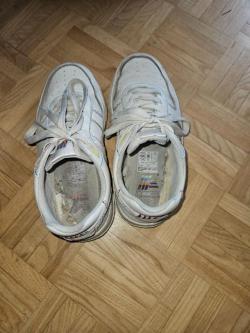 Gut getragene turnschuhe in Bern - Bild 2