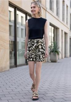 High Waist Shorts mit Gürtel in Solothurn - Bild 1