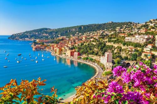 Kostenlose Ferien in Saint Tropez oder Monaco für dich Girl in Zug - Bild 2