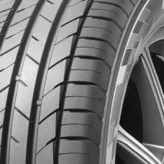 Kumho Ecsta HS52 205/45 R17 88V in Basel - Bild 1