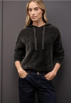 Kuscheliger Kapuzenpullover in Zürich - Bild 1