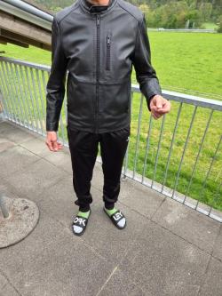 Lederjacke schwarz Grösse 48 in Sarnen - Bild 2