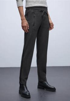 Loose Fit Hose mit Tape in Oftringen - Bild 1