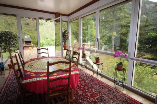 Luxus Chalet Leukerbad, ruhige exklusive Lage in Sierre - Bild 3