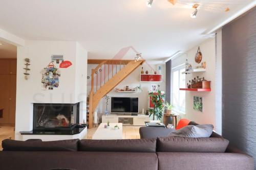 Maison de deux appartements à vendre à Moutier im Bezirk Delsberg - Bild 1