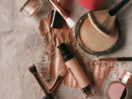 Make-up Artist für ALLE – jedes Alter, jedes Geschlecht! in Zürich - Bild 1