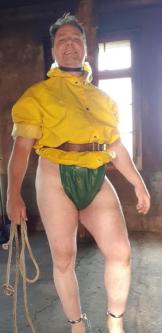 Mich in PVC, Plastikkleidung im Wald fesseln, strangulieren! in Ostermundigen - Bild 4