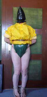 Mich in PVC, Plastikkleidung im Wald fesseln, strangulieren! in Ostermundigen - Bild 10