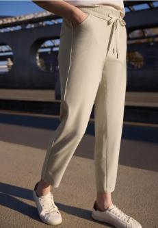 Mid Waist Slim Leg Hose im Loose Fit in Aarau - Bild 1