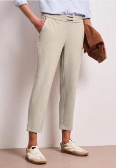 Mid Waist Slim Leg Hose mit Schnalle in Bern - Bild 1