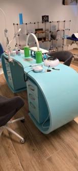 Nageltisch mit absaugung in Düdingen - Bild 1