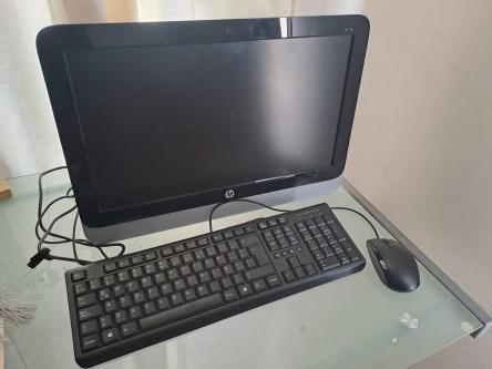 PC Hewlett Packard 19-220 1Ia Model 2B23 Version 1.02 Windows63835222155651121