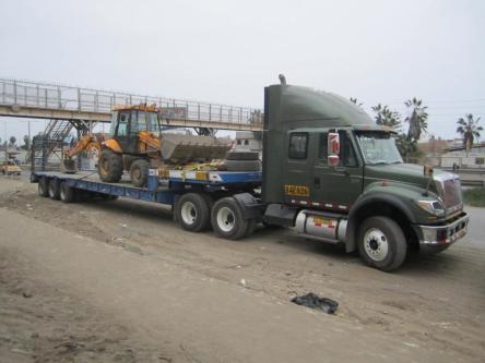 LOADING PLATFORM AND TRAILER IN TIZAYUCA HIDALGO-, Tizayuca63835255511681121