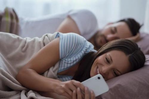 INFIDELITY TESTS AND SEPARATION SPY, Manzanillo63835283868291120