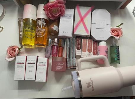 Popular pink make-up packet in Bad Zurzach - Bild 1